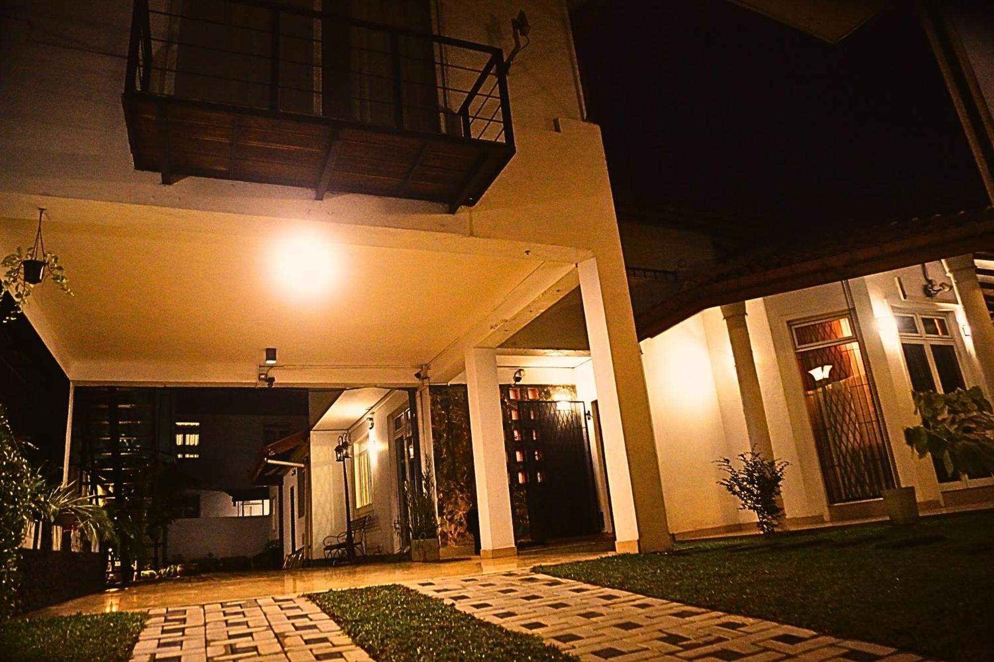 Ared Villa Katunayaka Luaran gambar