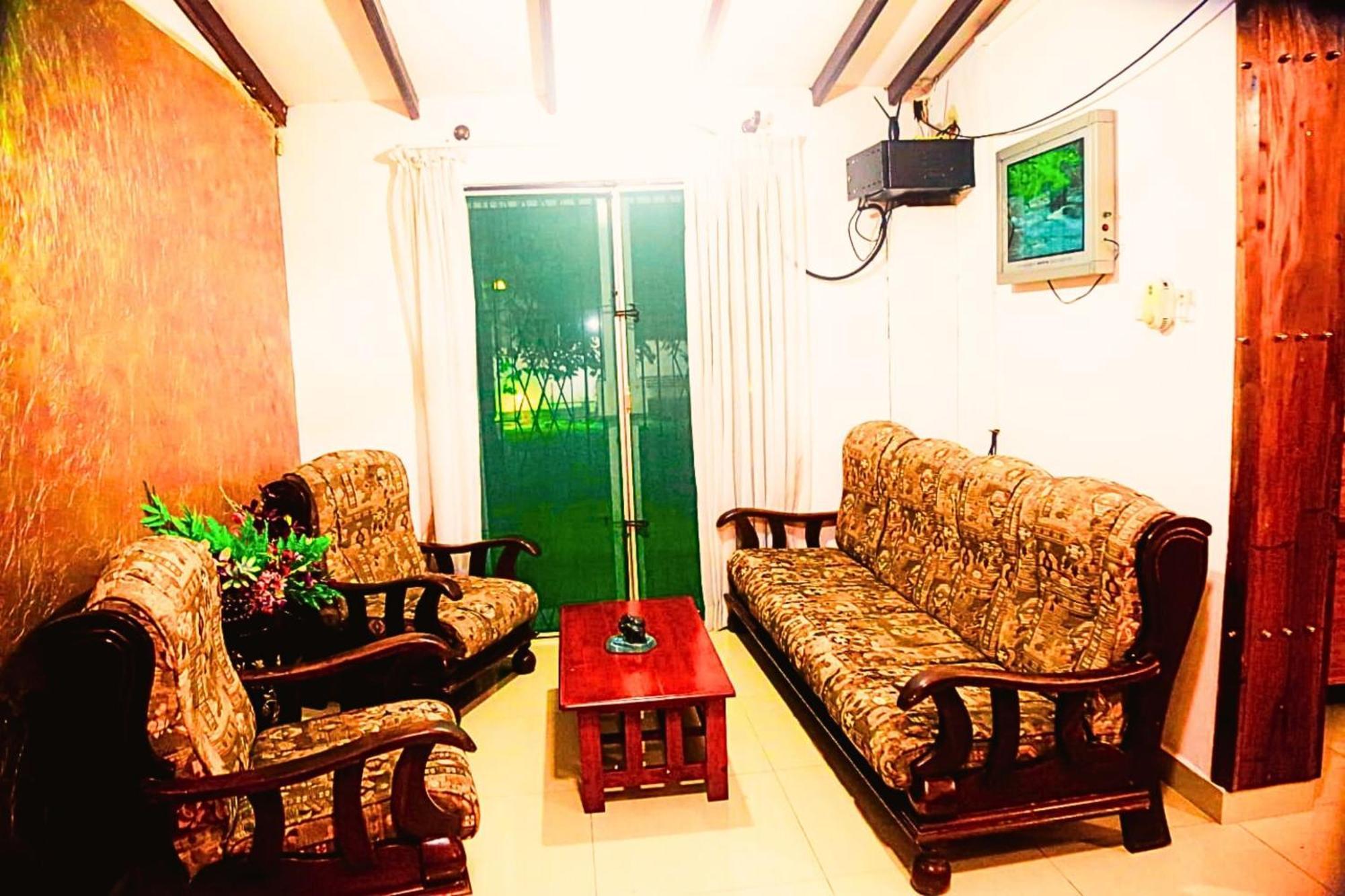 Ared Villa Katunayaka Luaran gambar