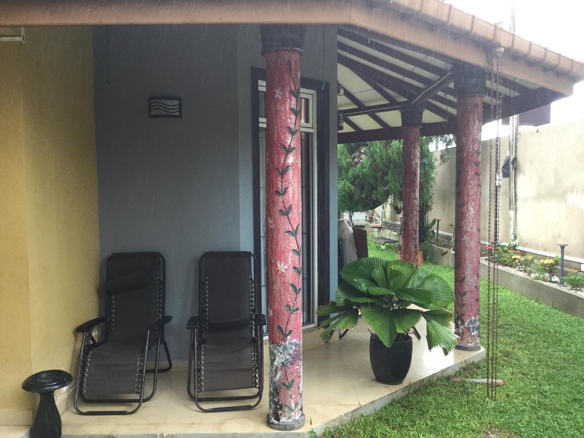 Ared Villa Katunayaka Luaran gambar